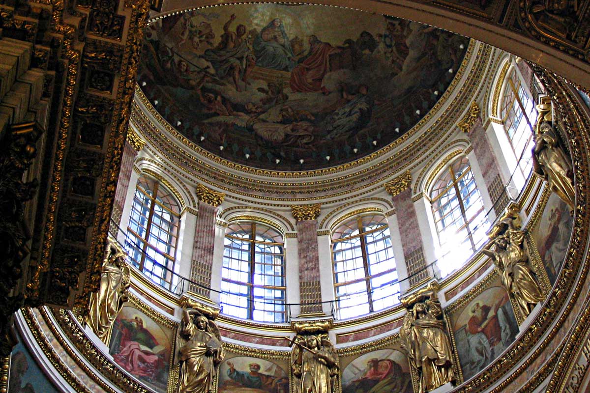 La Cattedrale d'Isaac. Il didentra della cupola