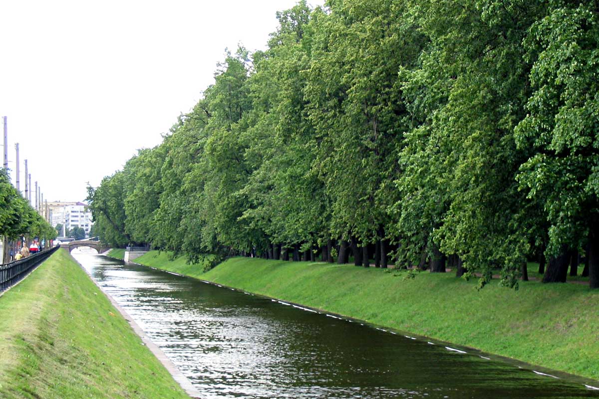 The Swan canal – the western border of the Summer Garden