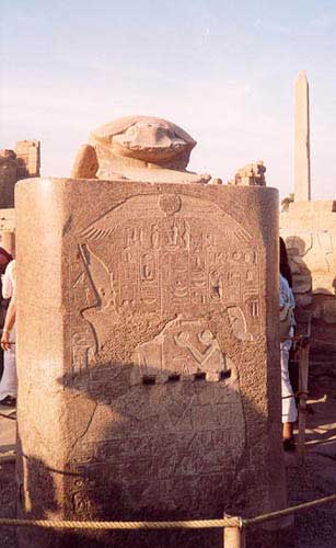 Luksor. The Karnak temple. The largest statue of the scarab