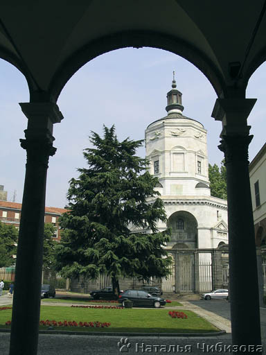 Milano. La chiesa Sant'Ambrogio. L'interno