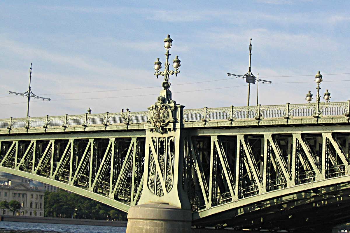 Троицкий мост