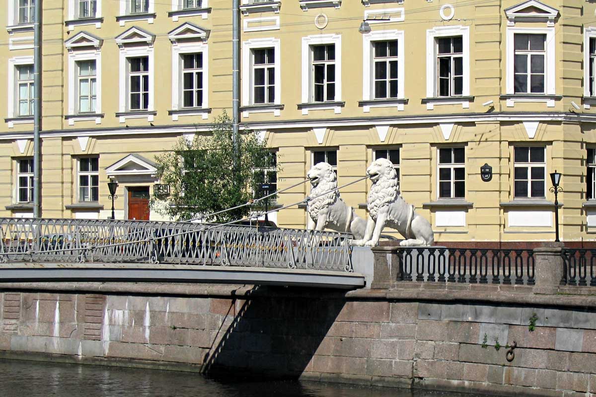 The Lion bridge