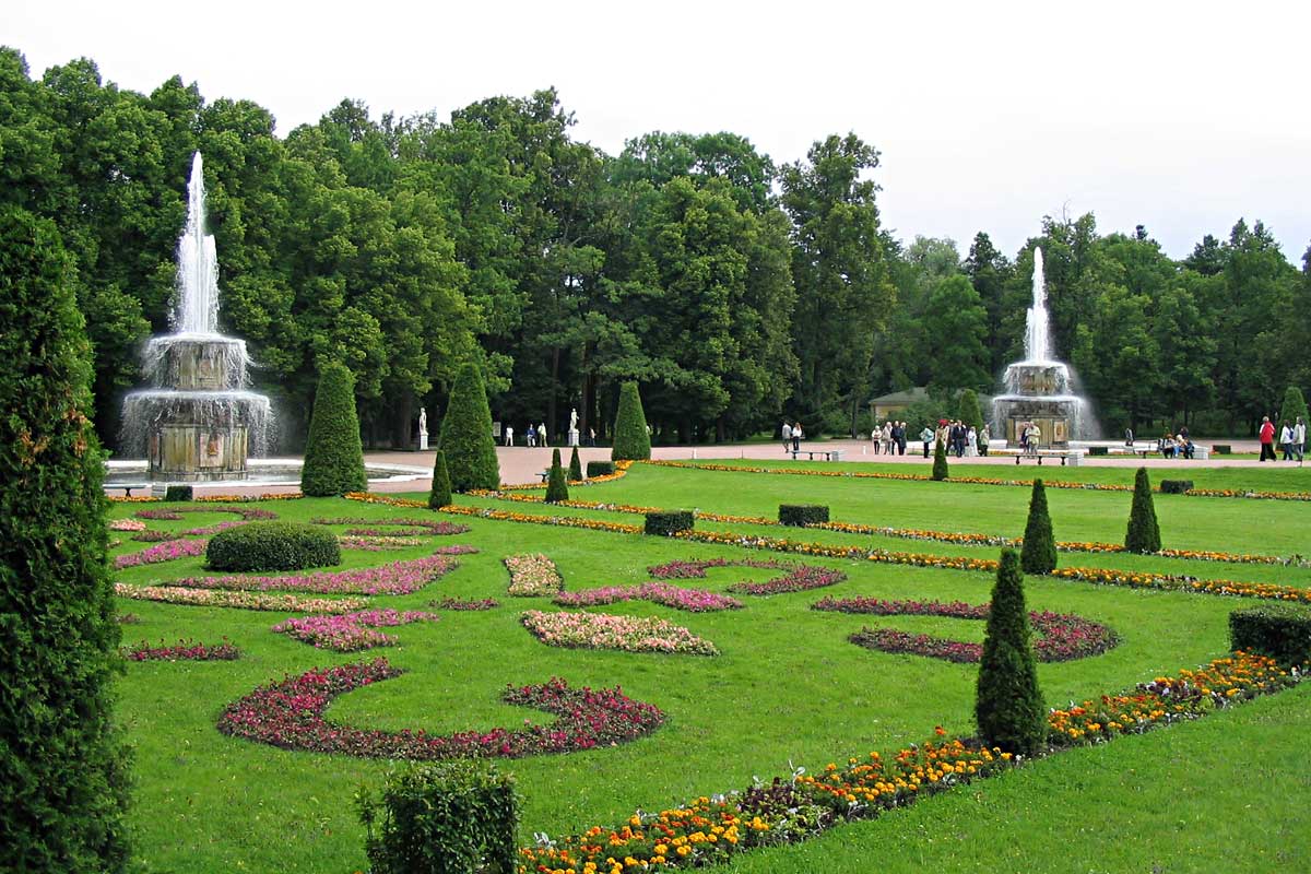 Petergof. The Roman fountains